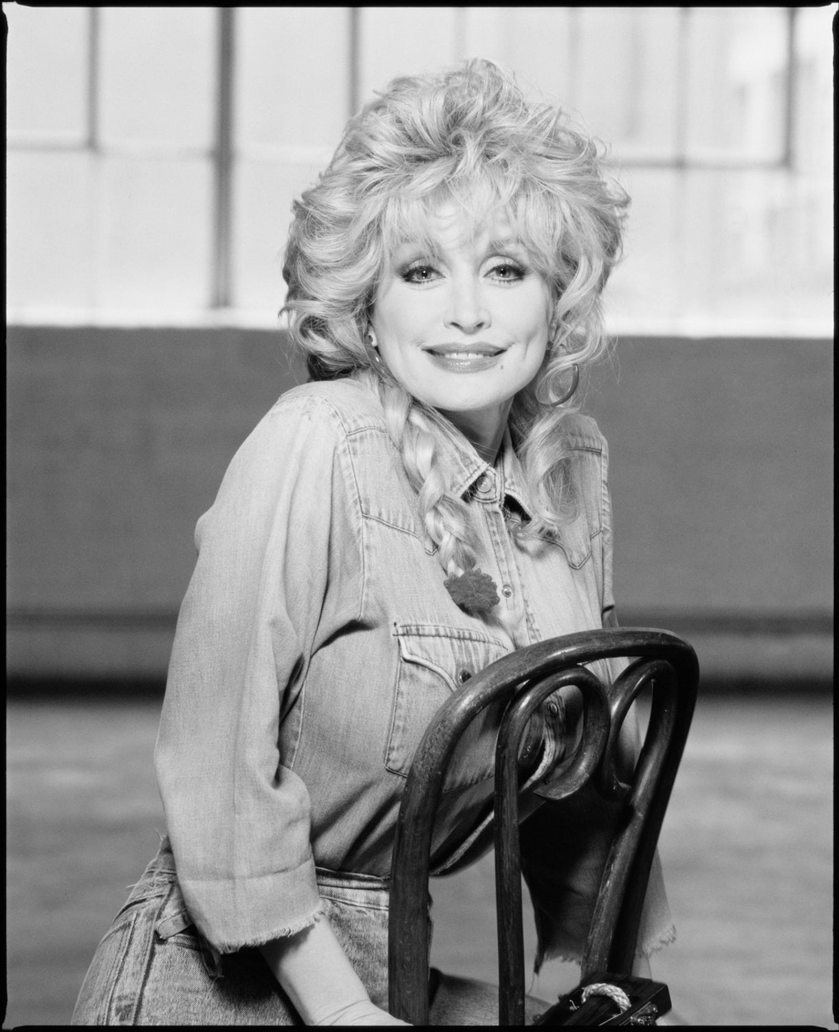 dolly parton denim dress Dolly Parton Bares Her Midriff in Denim Crop Top and Flared Jeans