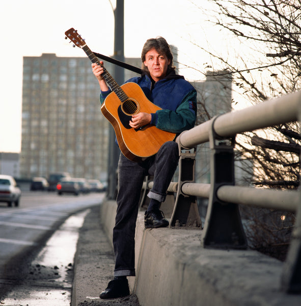 Paul_McCartney_roadside_10_Tor